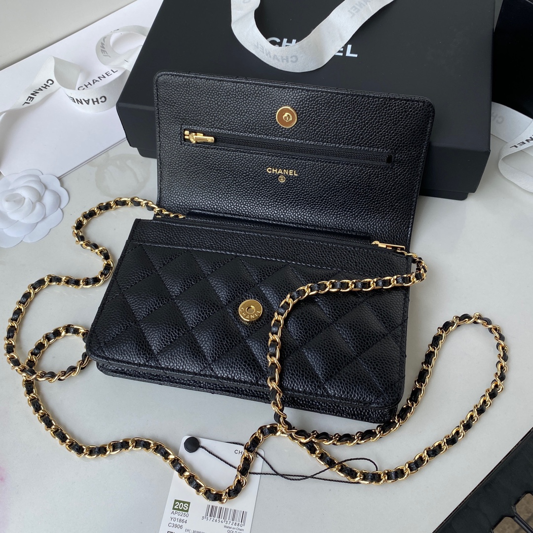 [TOP] CHANEL WOC Bag Lychee Leather small logo 19 cm - Black & GHW