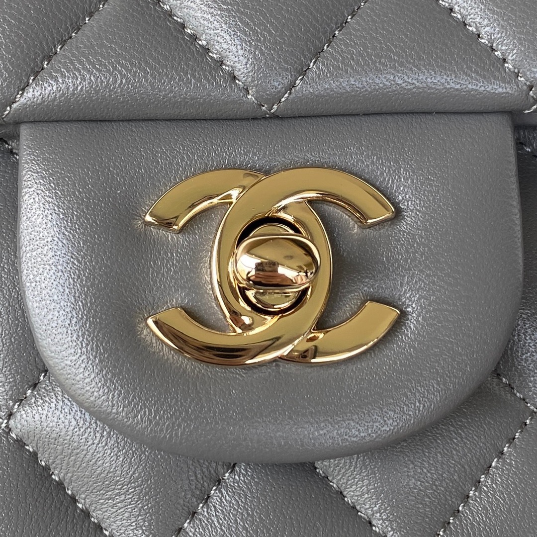 [TOP] CHANEL Coco Top Handle Bag Lambskin Small 20 x 12 x 6 cm - Gray