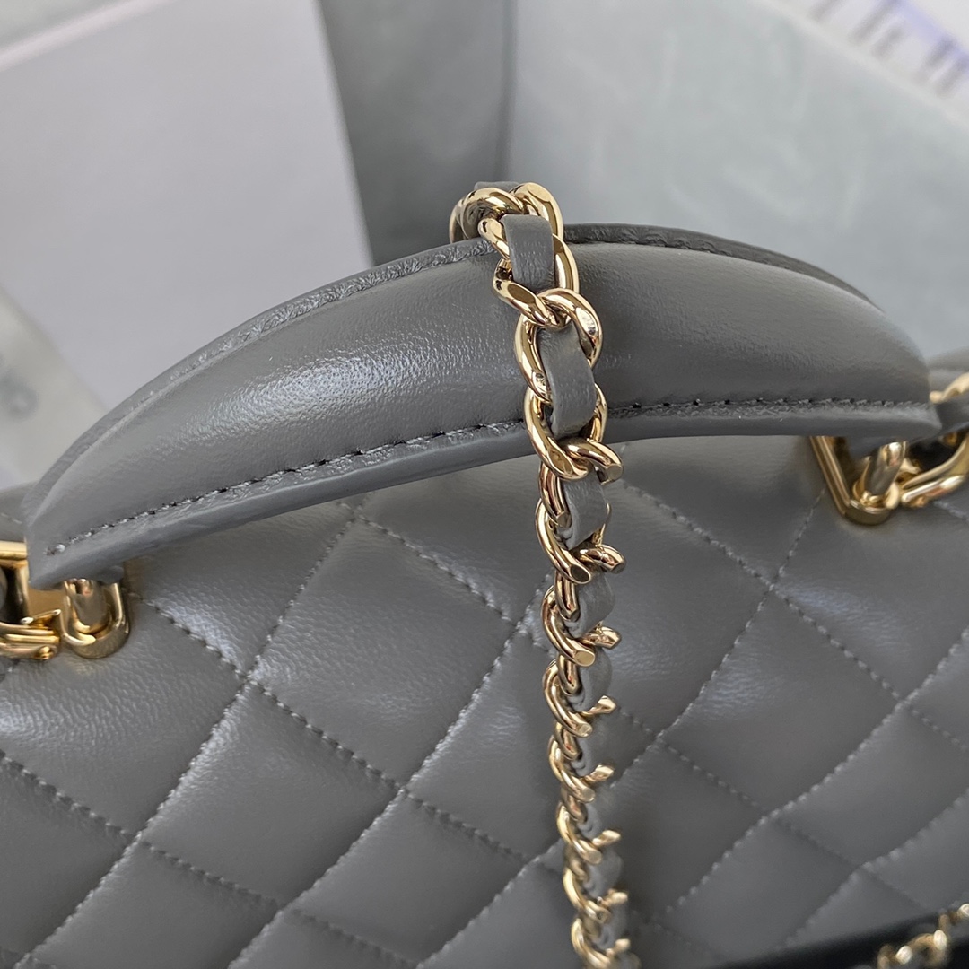[TOP] CHANEL Coco Top Handle Bag Lambskin Small 20 x 12 x 6 cm - Gray