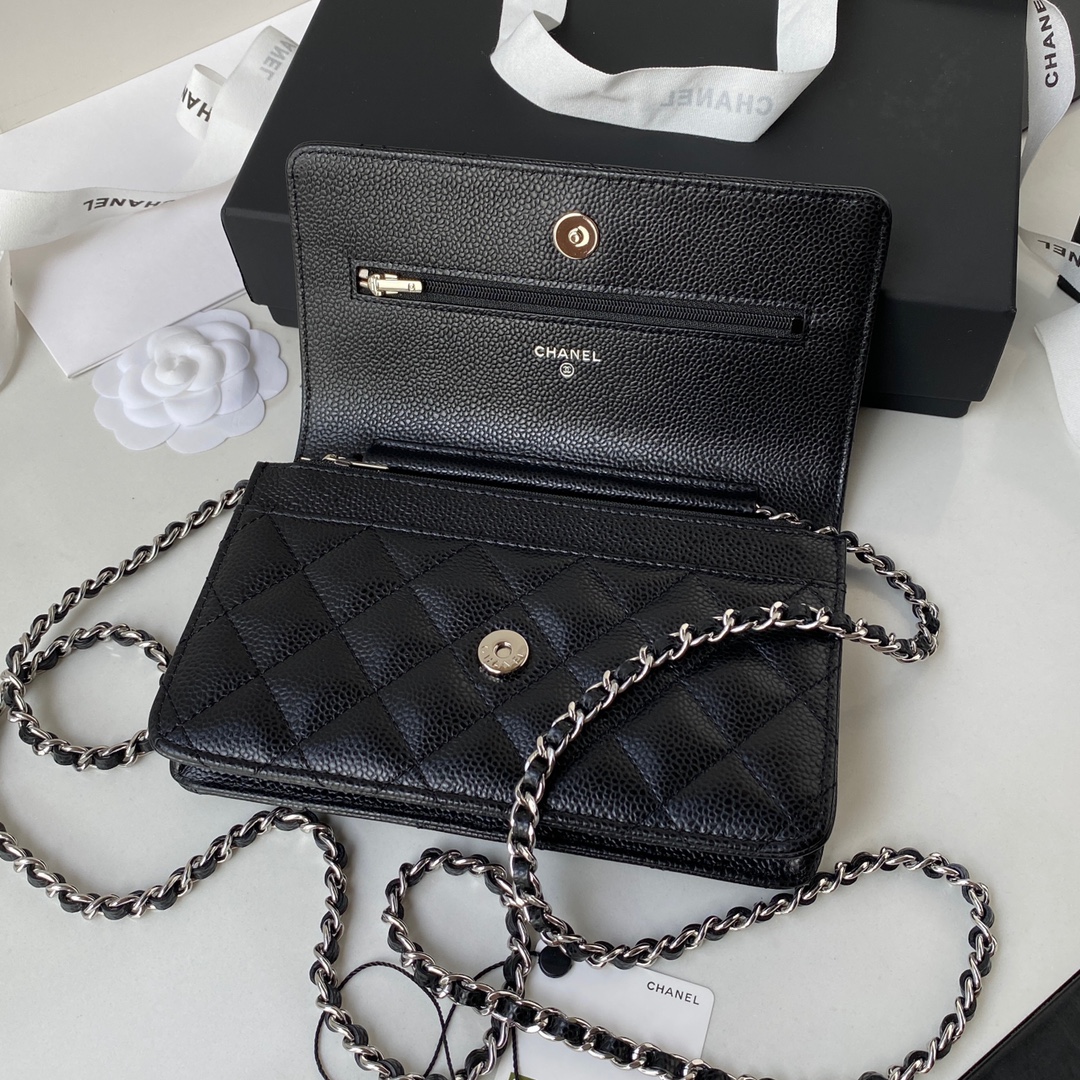 [TOP] CHANEL WOC Bag Lychee Leather small logo 19 cm - Black & SHW