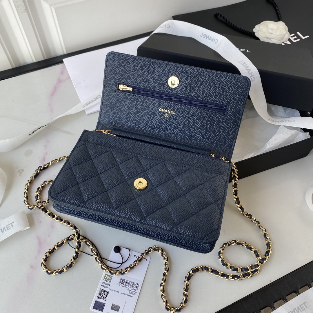 [TOP] CHANEL WOC Bag Lychee Leather small logo 19 cm - Dark Blue & GHW