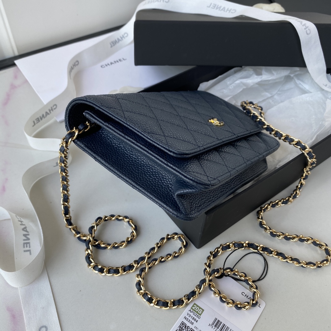 [TOP] CHANEL WOC Bag Lychee Leather small logo 19 cm - Dark Blue & GHW