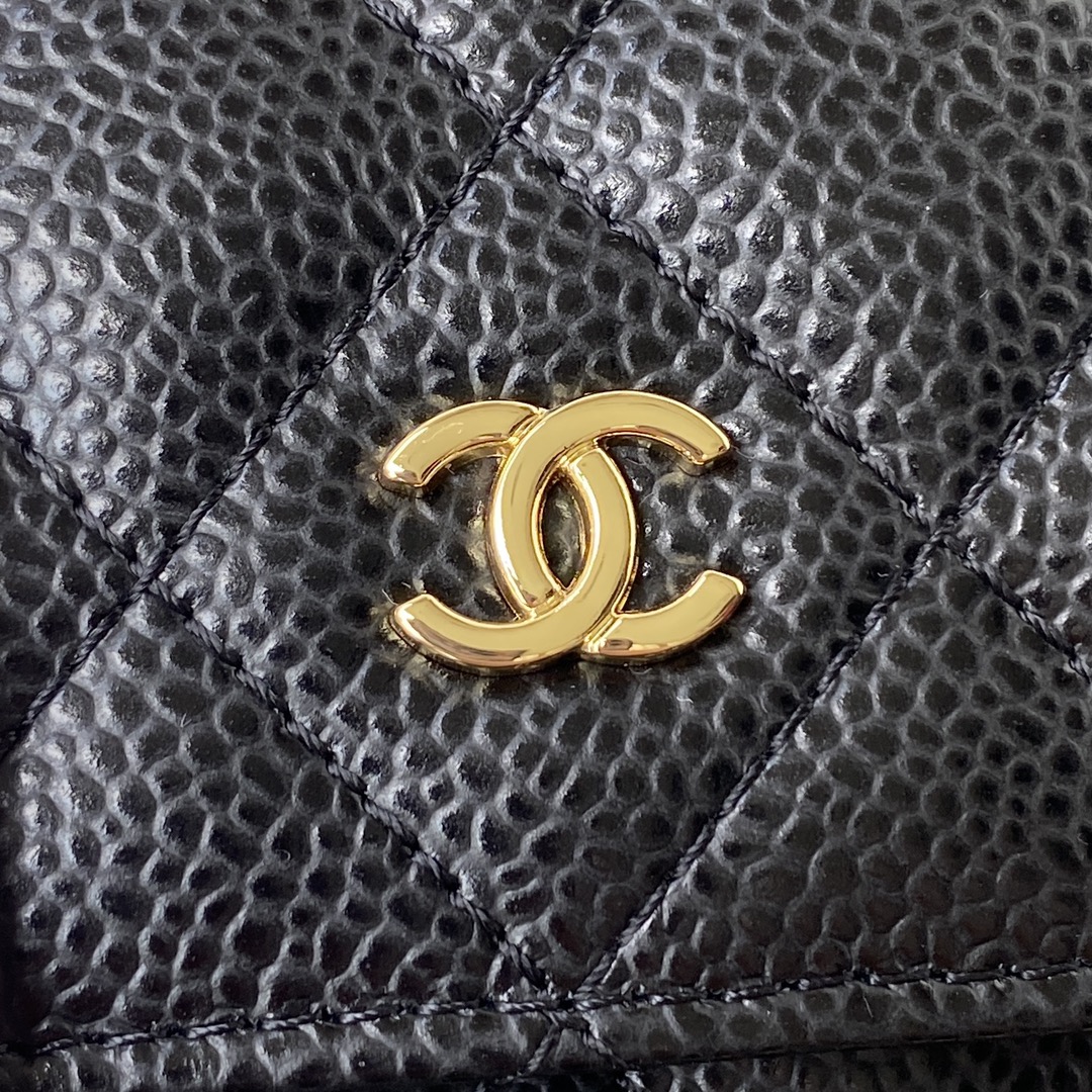 [TOP] CHANEL WOC Bag Lychee Leather small logo 19 cm - Black & GHW