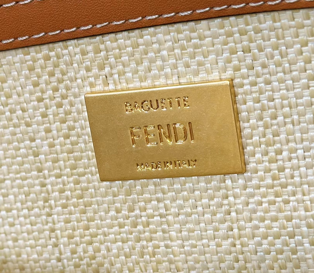 [TOP] FENDI FENDI Baguette Canvas Bag - Beige
