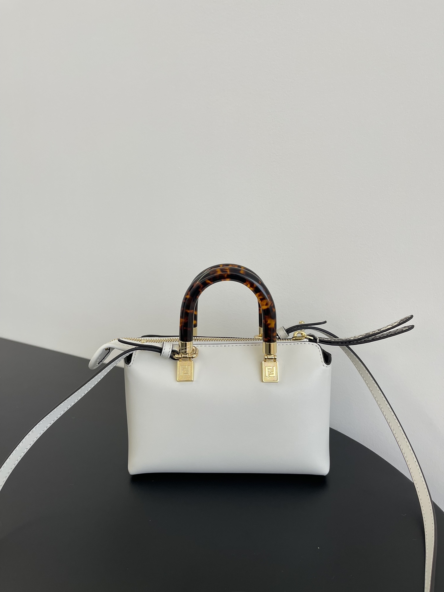 [TOP] FENDI FENDI By The Way Mini Bag - White