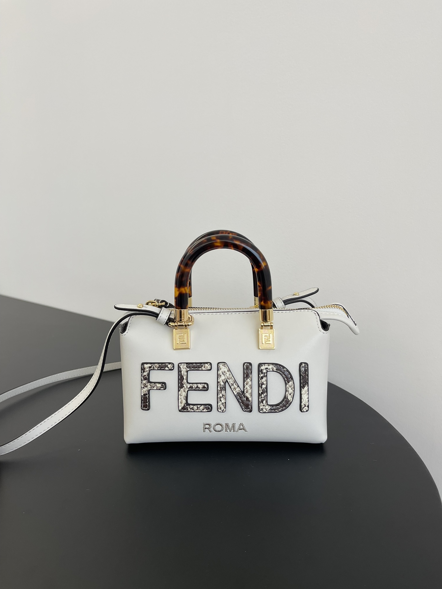 [TOP] FENDI FENDI By The Way Mini Bag - White