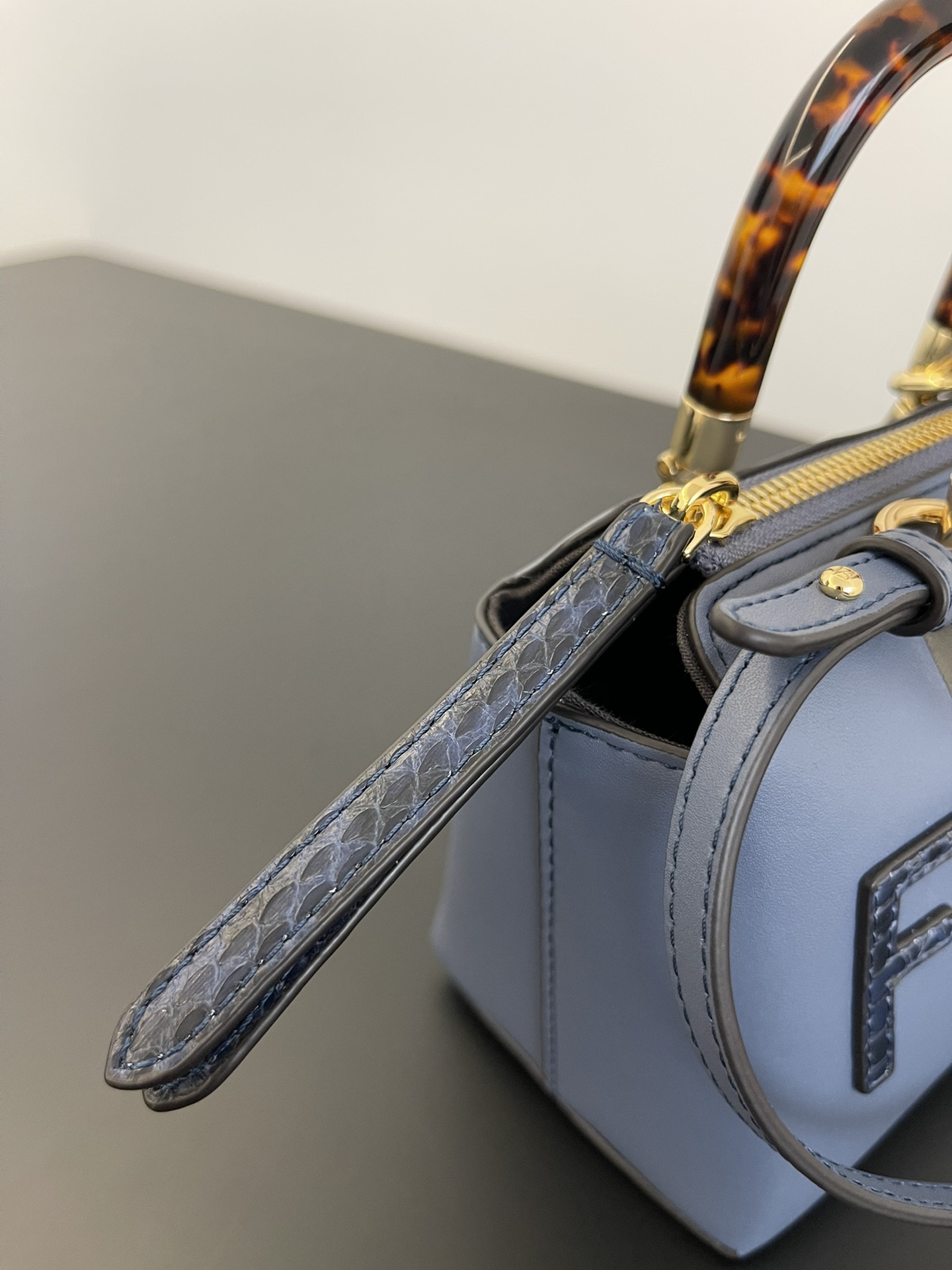 [TOP] FENDI FENDI By The Way Mini Bag - Blue
