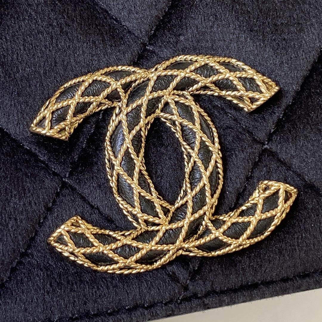 [TOP] CHANEL Classic Velvet  Sheepskin & Flannelette CF Small Size 11.5x23x4cm - Black & SHW