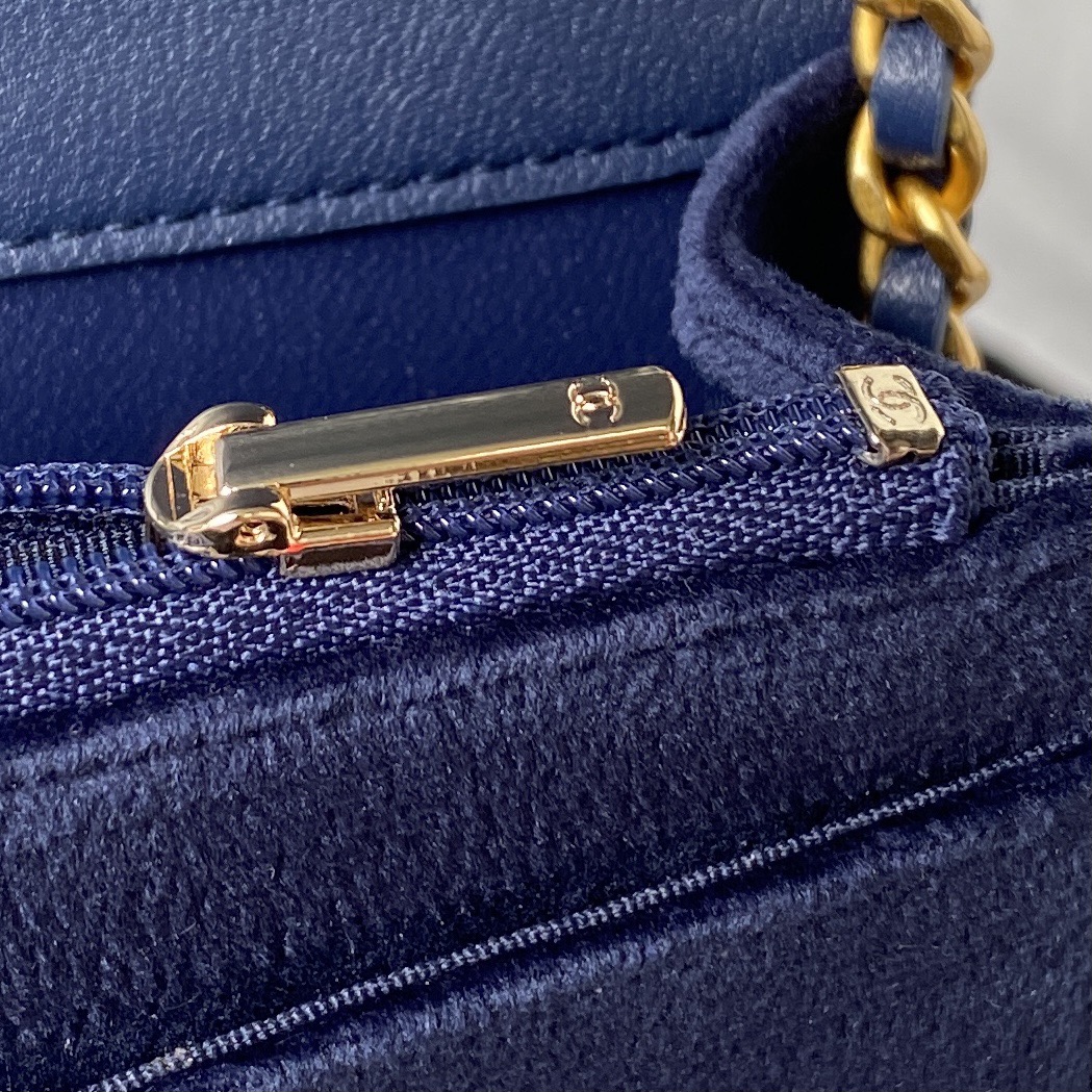 [TOP] CHANEL Classic Velvet  Sheepskin & Flannelette CF Small Size 11.5x23x4cm - Blue & SHW