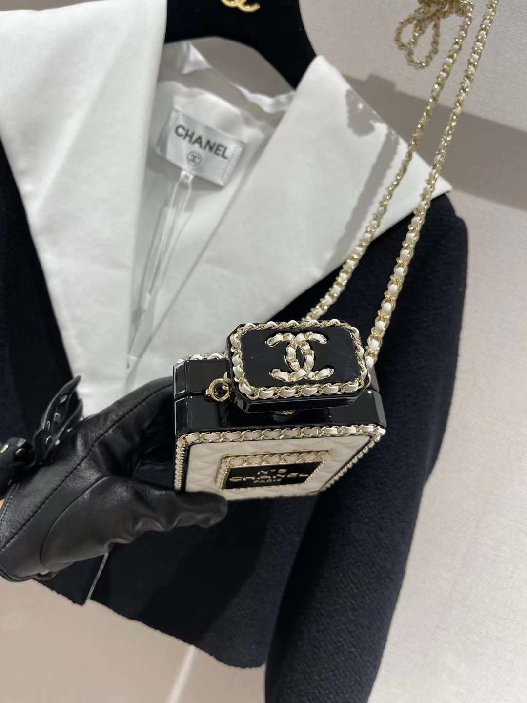 [TOP] CHANEL Mini Perfume Bottle Shape Bag 16×9×3.5CM - White