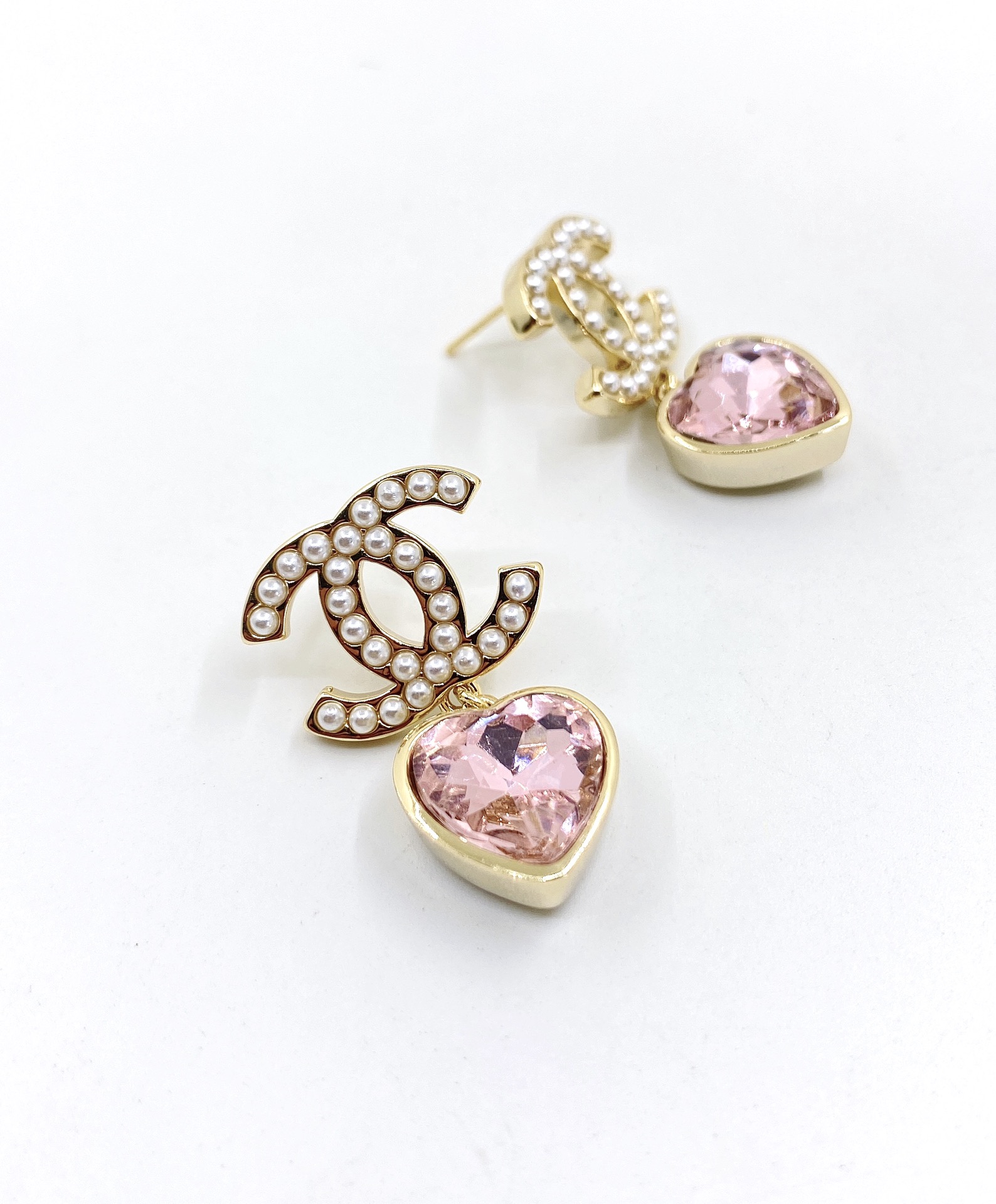 [TOP] CHANEL Pink Love Pearl Earrings