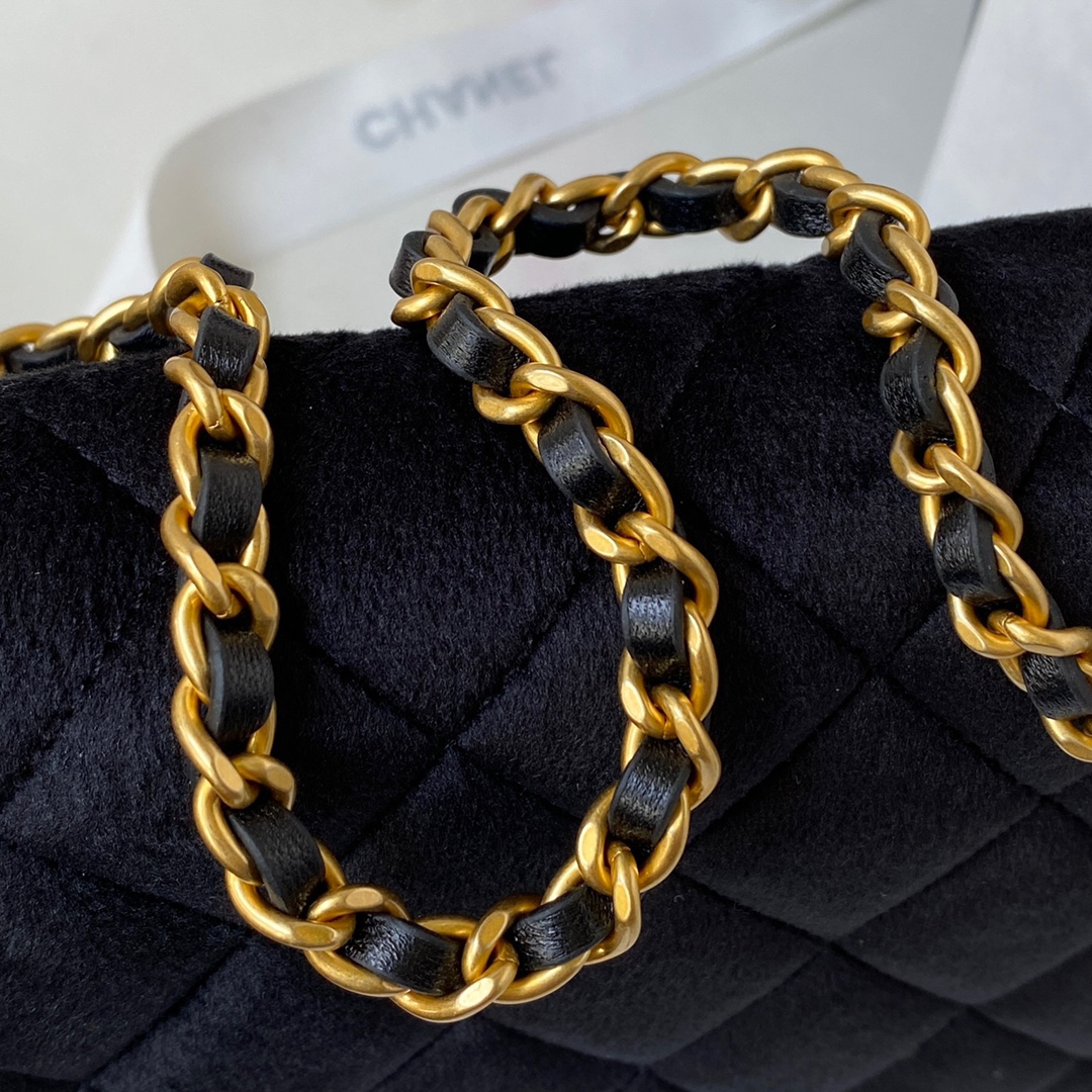 [TOP] CHANEL Classic Velvet  Sheepskin & Flannelette CF Small Size 11.5x23x4cm - Black & SHW