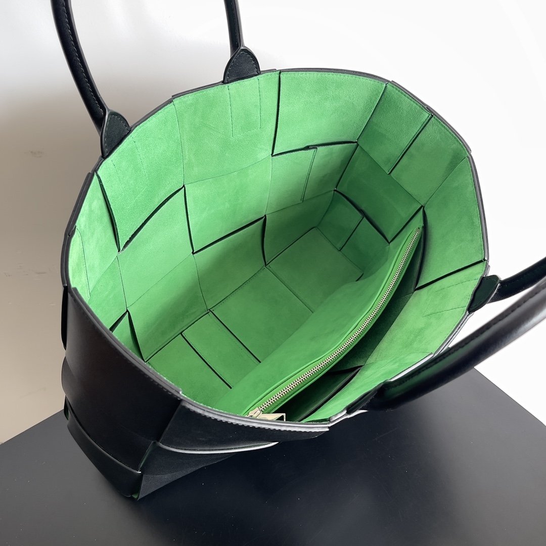 [TOP] Bottega Veneta BV Tote Bags - Black & Green