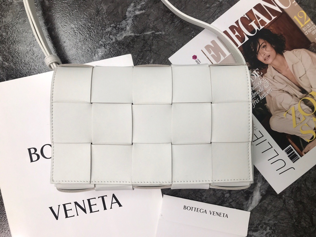 [TOP] Bottega Veneta BV Cassette Bags Classic - White
