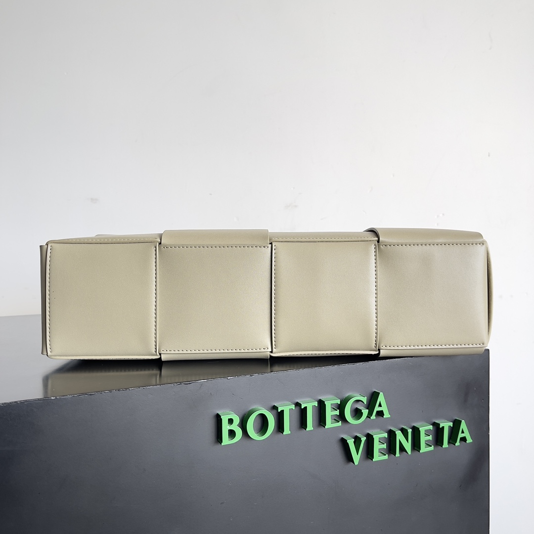 [TOP] Bottega Veneta BV Tote Bags - Beige