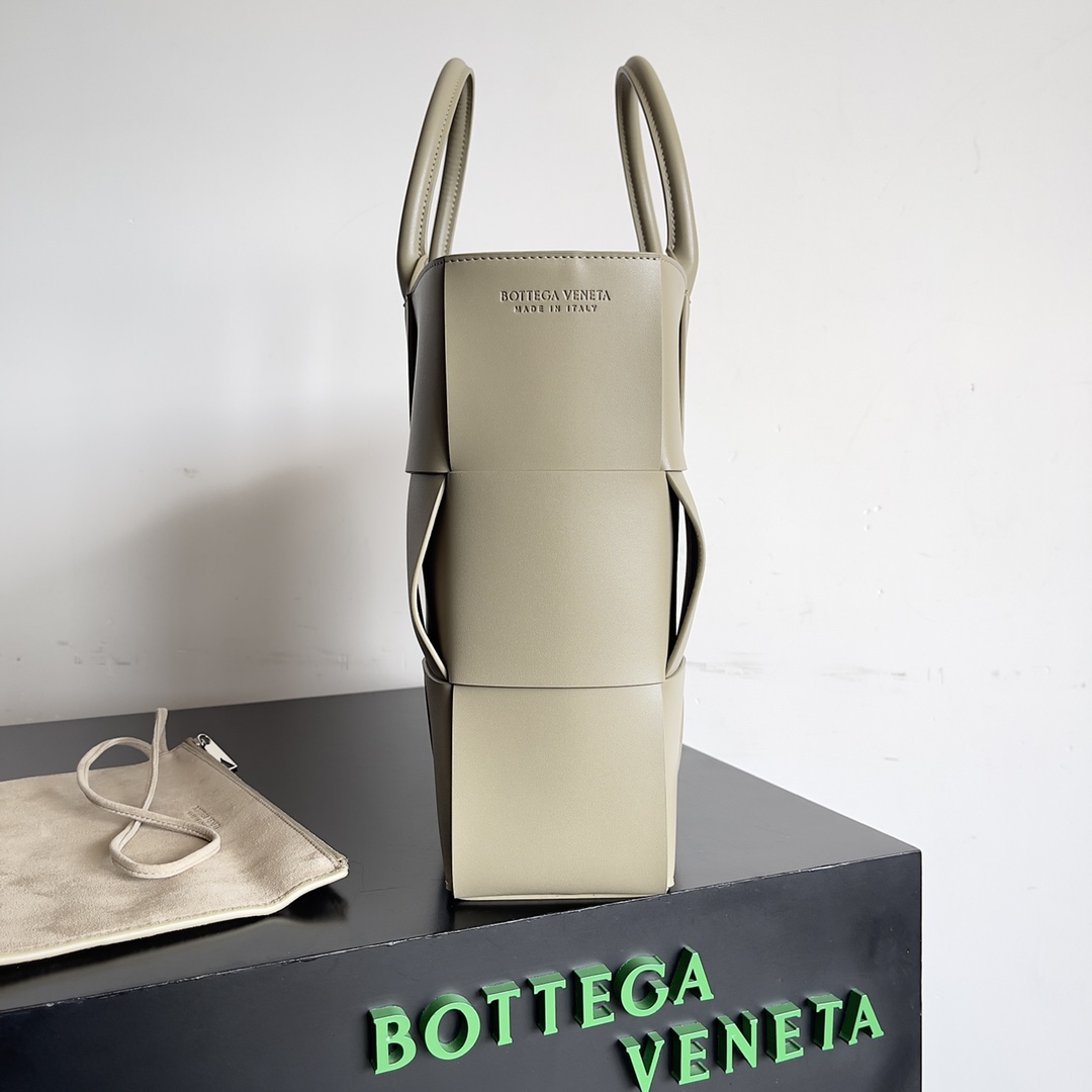[TOP] Bottega Veneta BV Tote Bags - Beige