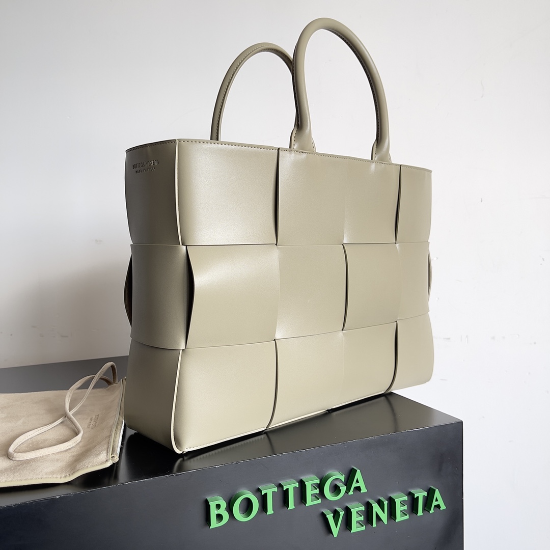 [TOP] Bottega Veneta BV Tote Bags - Beige