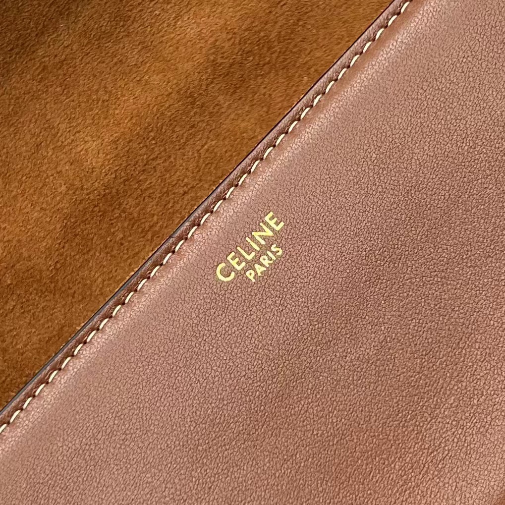 [TOP] CELINE Full Cowhide Leather Crossbody Bag  23 X 15 X 9 cm - Yellowish brown