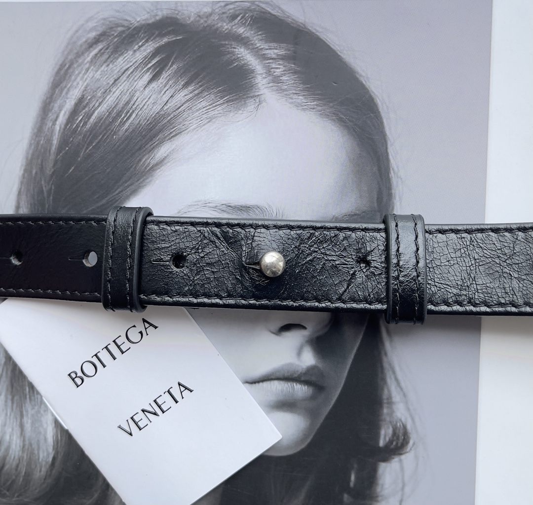 [TOP] Bottega Veneta BV Cassette Bags Mini - Black