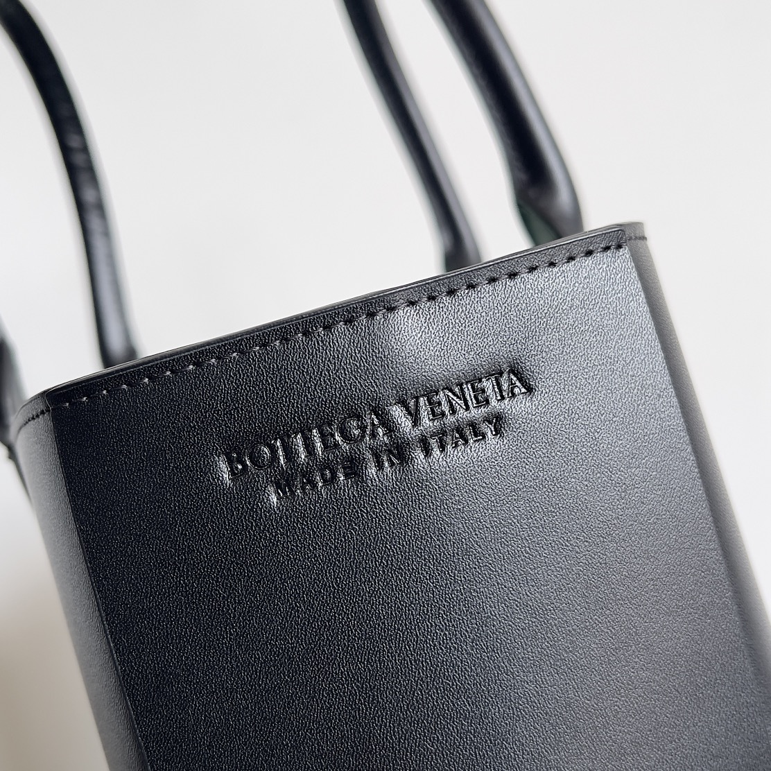 [TOP] Bottega Veneta BV Tote Bags - Black & Green