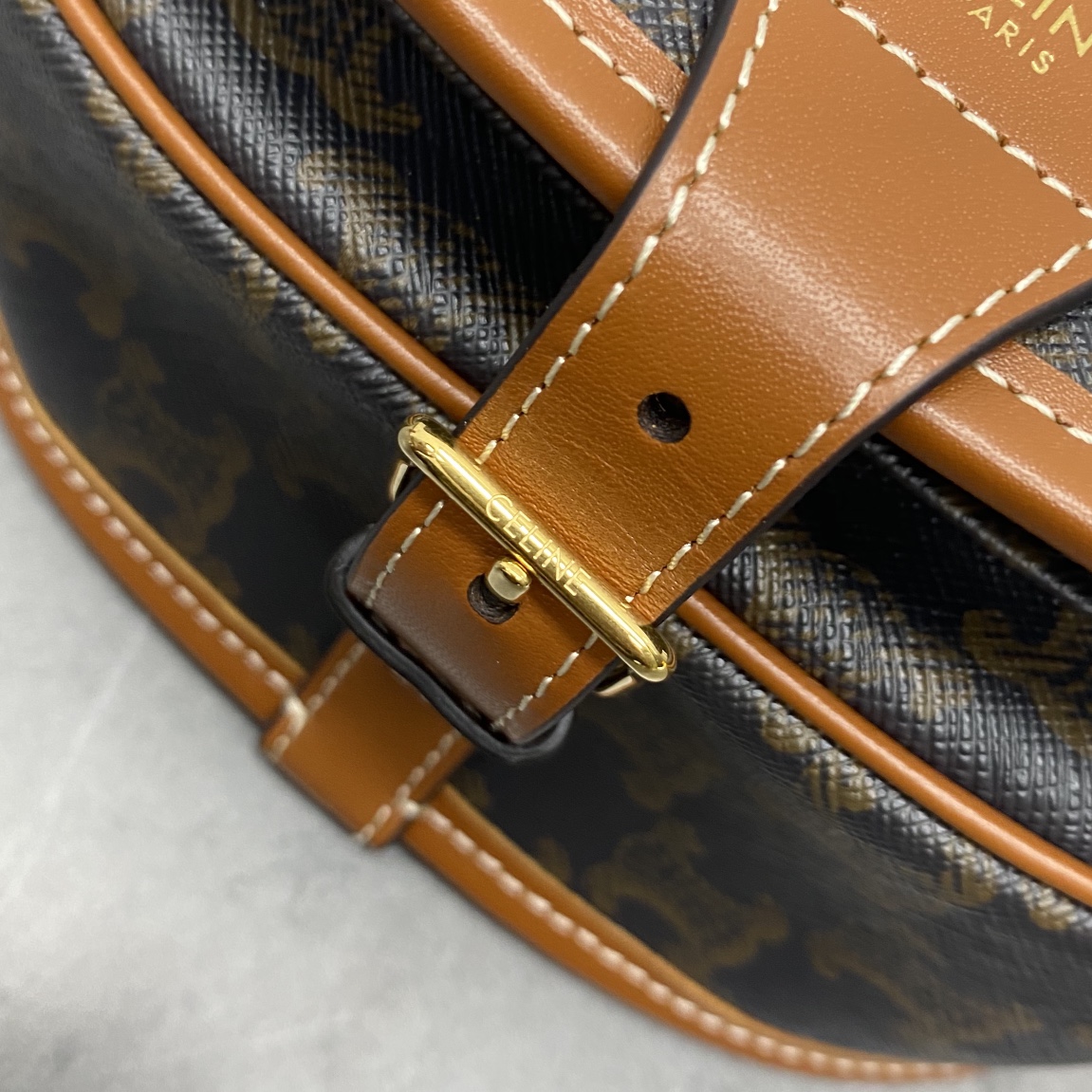 [TOP] CELINE FOLCO Arc de Triomphe Retro Messenger Bag 18x16x10 cm - Brown