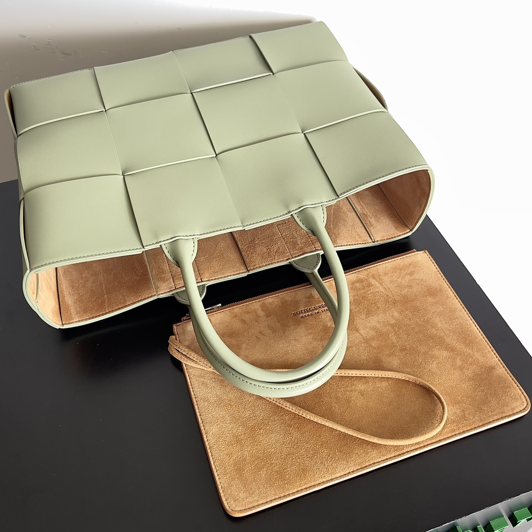 [TOP] Bottega Veneta BV Tote Bags - Light Green