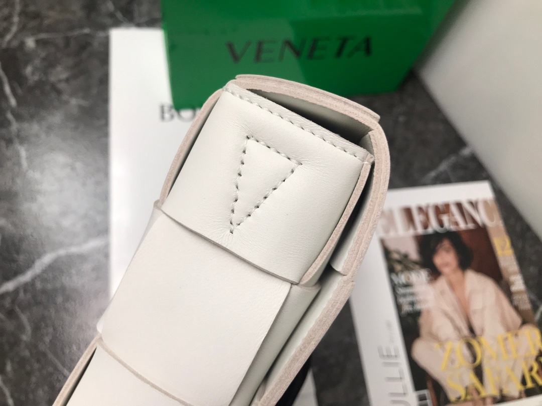[TOP] Bottega Veneta BV Cassette Bags Classic - White