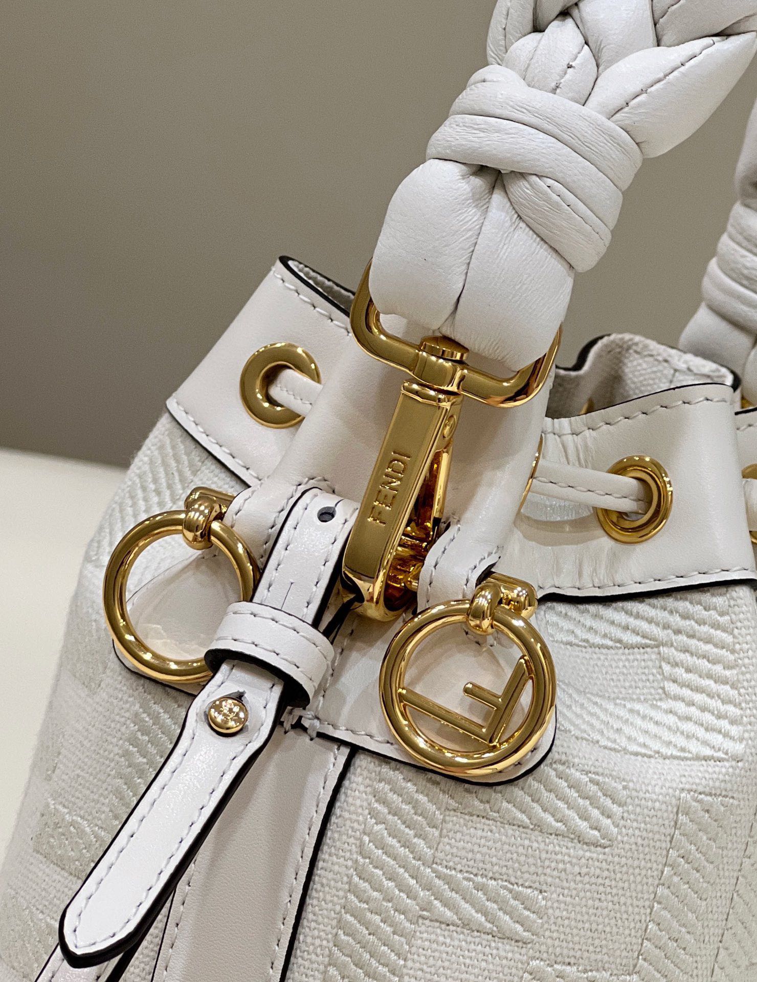 [TOP] FENDI Mon Tresor Embroidered Washed Denim HandBag - White