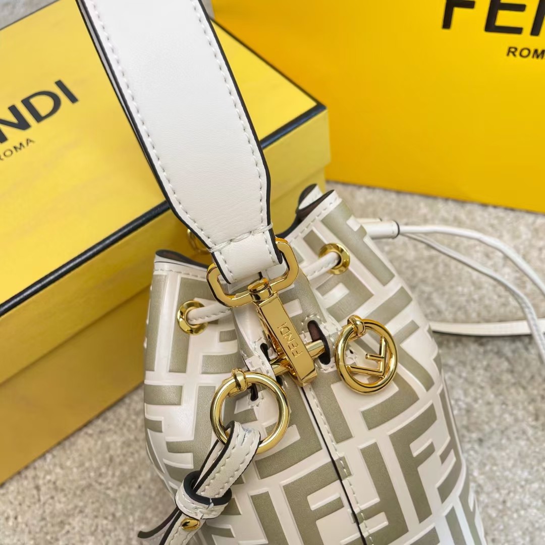 [TOP] FENDI Mon Tresor HandBag - White