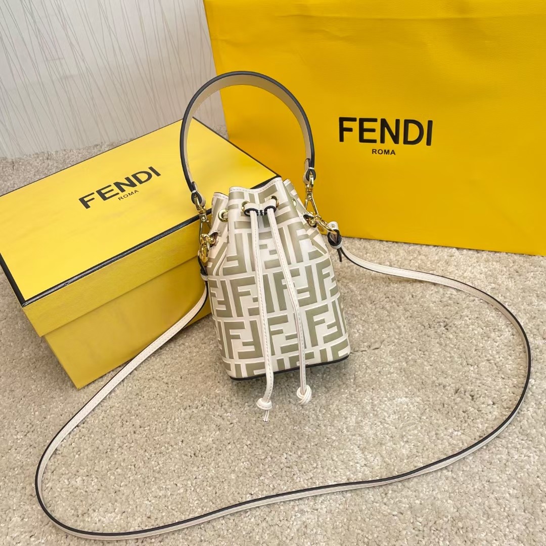 [TOP] FENDI Mon Tresor HandBag - White