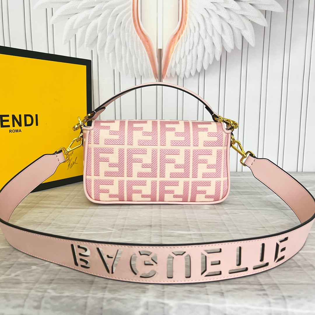 [TOP] FENDI Baguette Canvas HandBag - Pink