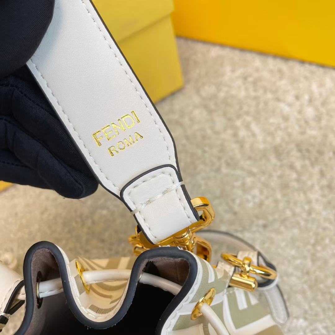 [TOP] FENDI Mon Tresor HandBag - White