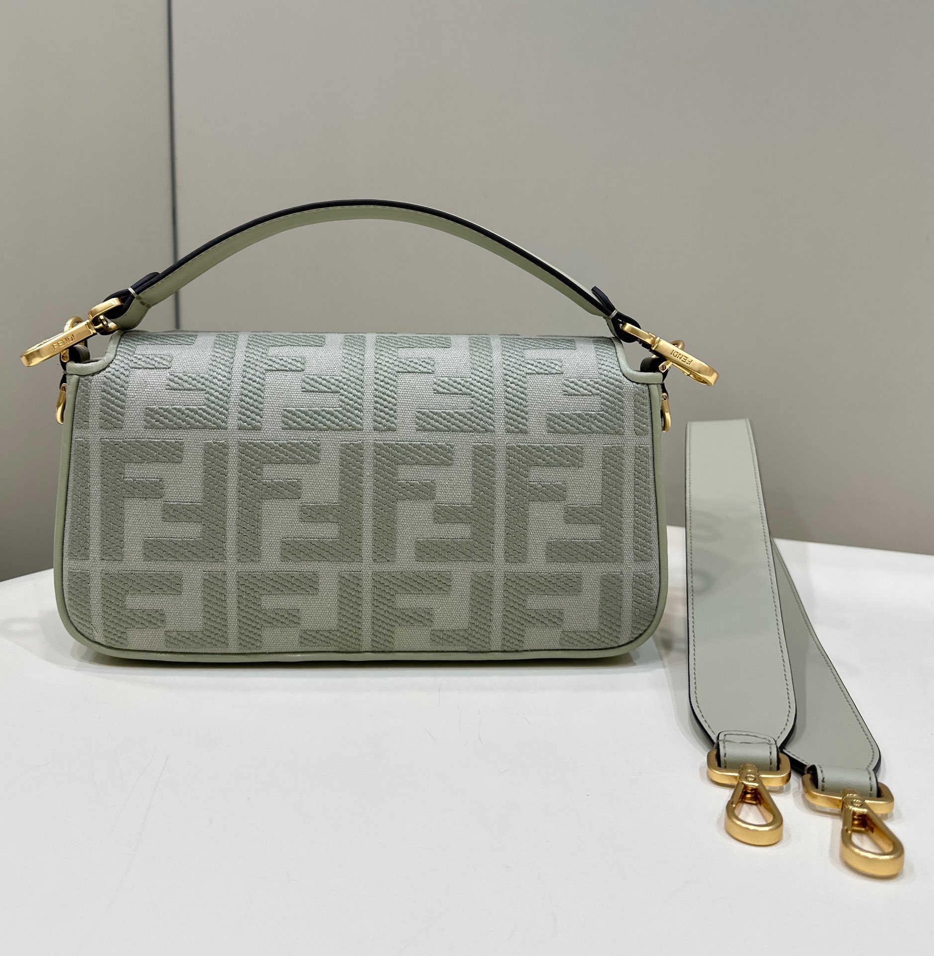 [TOP] FENDI FENDI Baguette Canvas Bag - Light Green