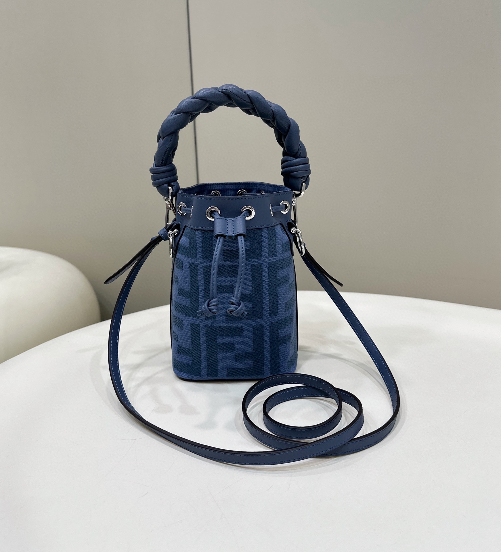 [TOP] FENDI Mon Tresor Embroidered Washed Denim HandBag - Blue