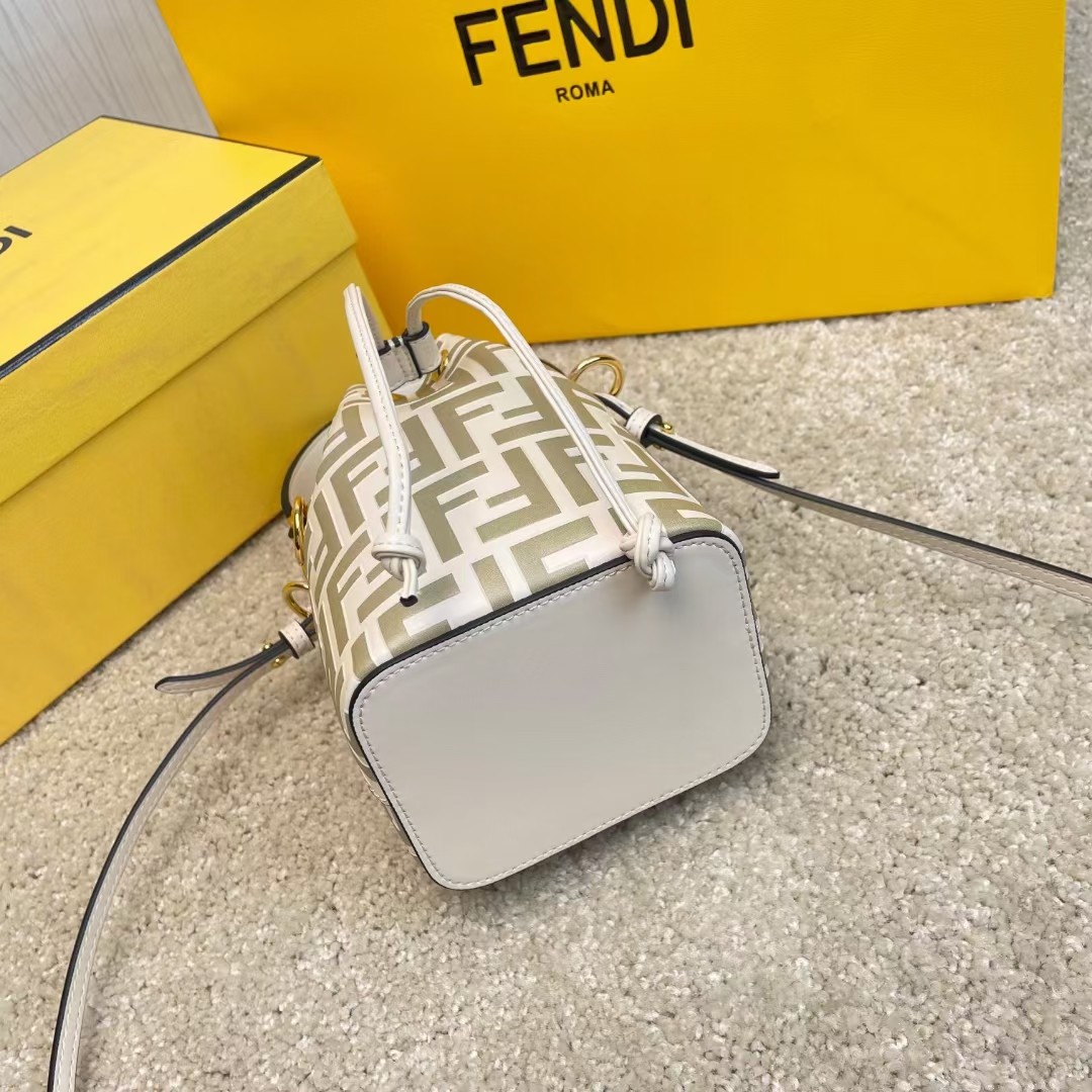 [TOP] FENDI Mon Tresor HandBag - White
