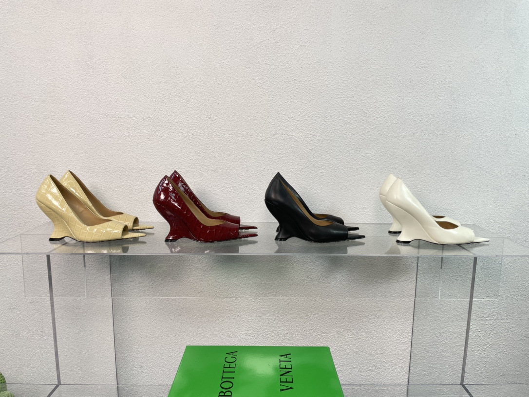 [TOP] Bottega Veneta BV Cat Wedge Fish Mouth Shoes - 4 Colors - Lambskin