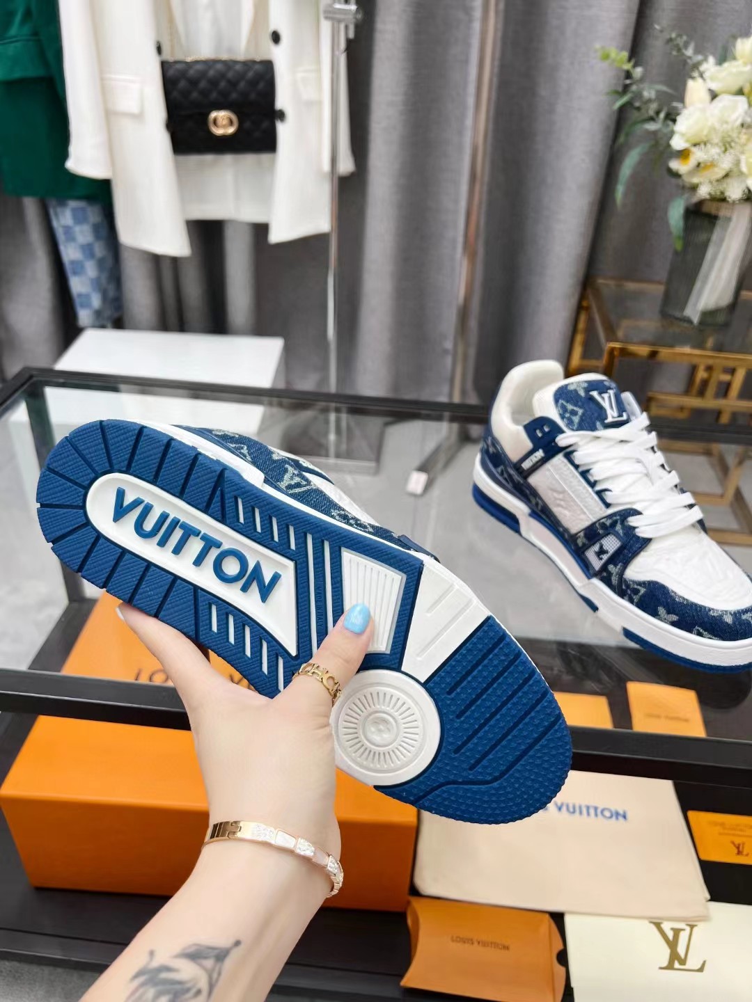 [TOP] Louis Vuitton LV L*V Sneakers - Blue