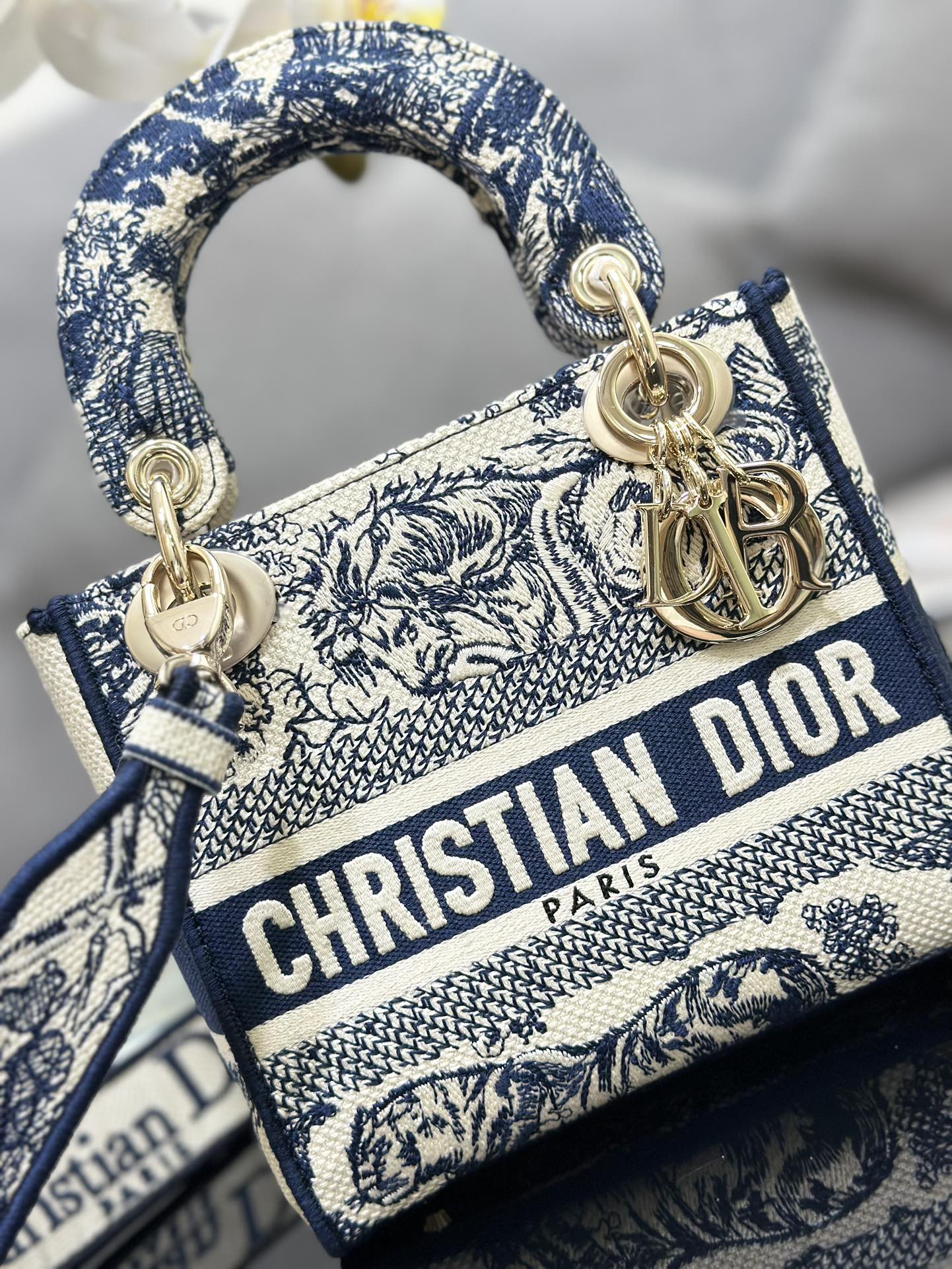 [TOP] Christian Dior Lady Christian D-Lite Bag 17 x 15 x 7 CM/ 24 x 20 x 11 CM - 27 Colors