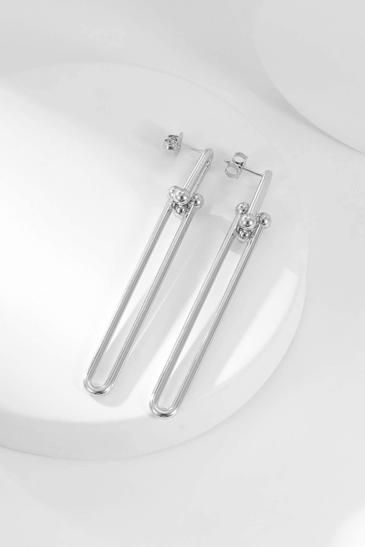 [TOP] Tiffany & Co. Long Glossy Earrings - 2 Colors