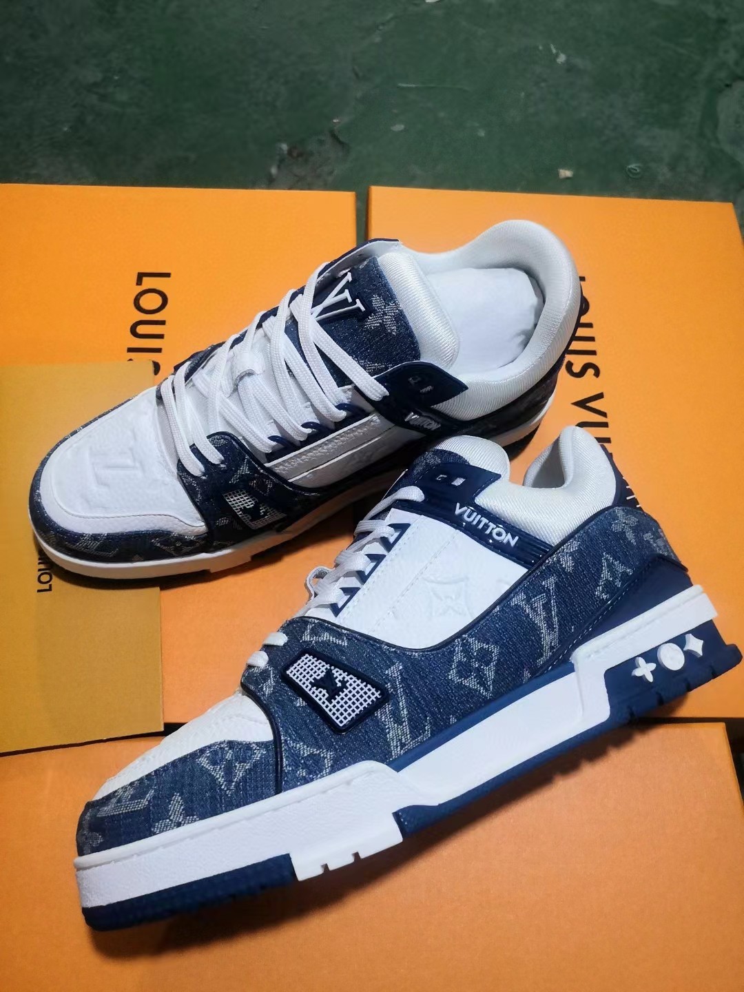 [TOP] Louis Vuitton LV L*V Sneakers - Blue