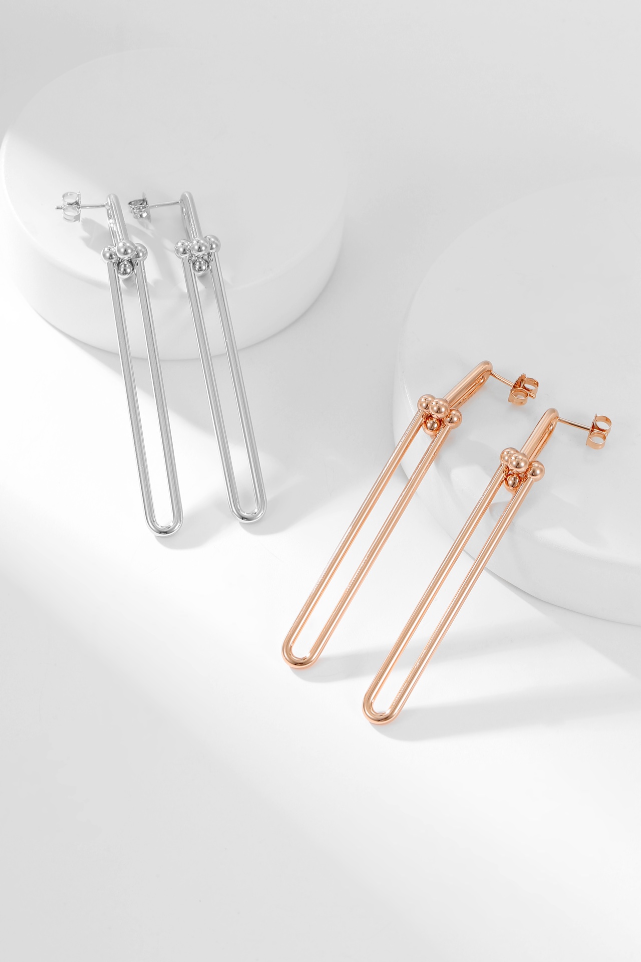 [TOP] Tiffany & Co. Long Glossy Earrings - 2 Colors