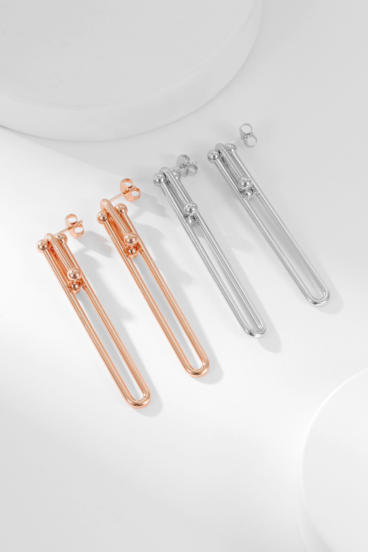 [TOP] Tiffany & Co. Long Glossy Earrings - 2 Colors