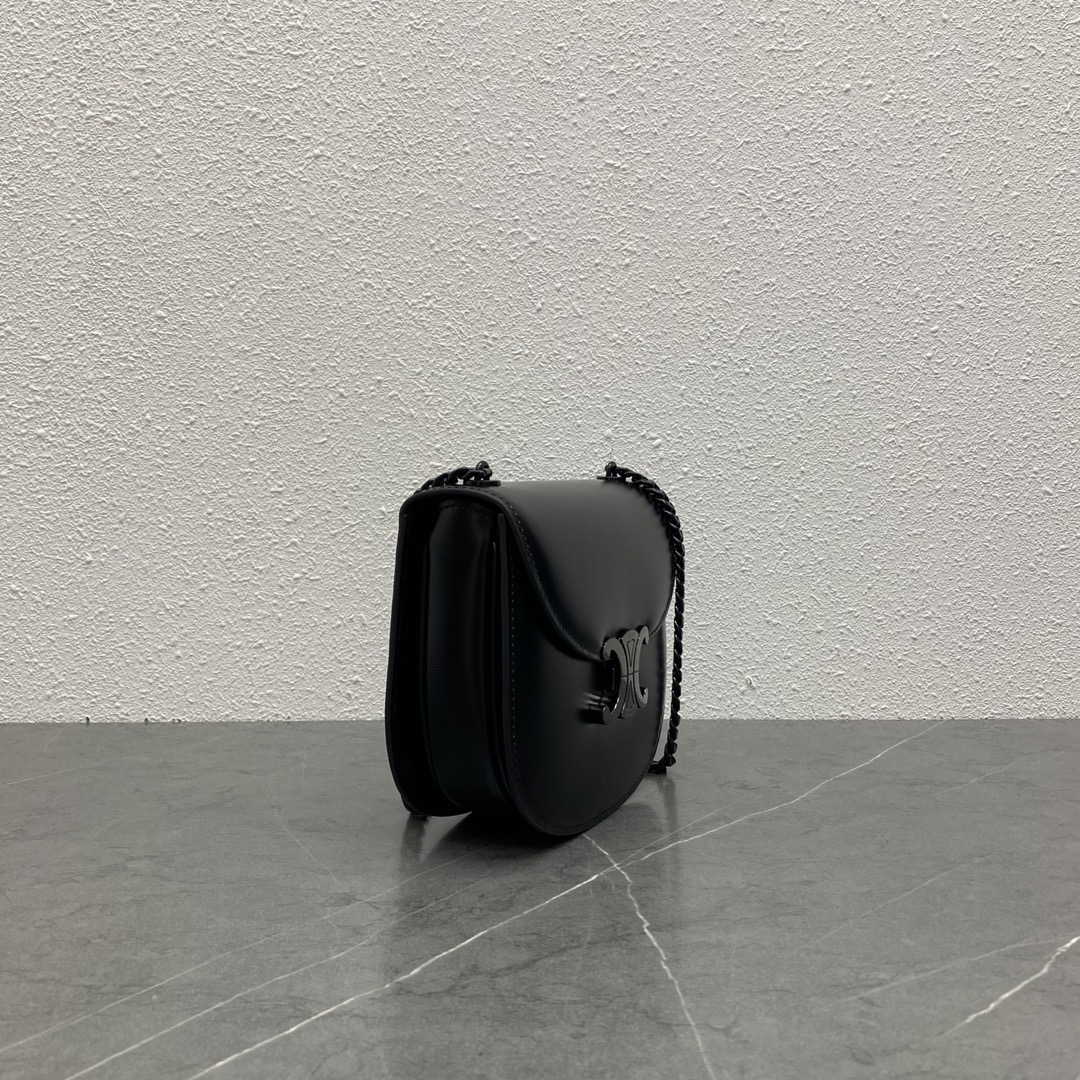 [TOP] CELINE Besace Triomphe Bag 18.5×6×15.5 cm - GHW - Black