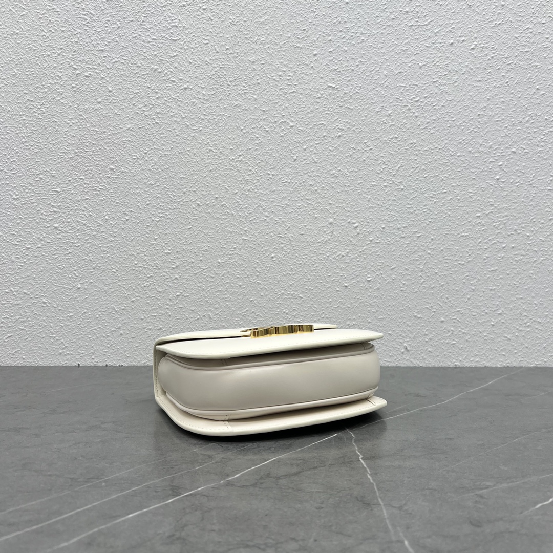 [TOP] CELINE Chain Besace Triomphe Bag 18.5×6×15.5 cm - GHW - White