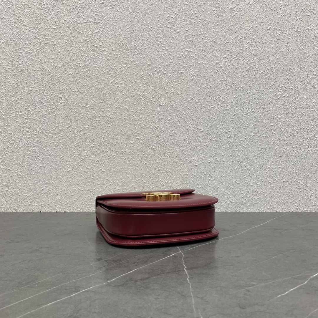 [TOP] CELINE Besace Triomphe Bag 18.5×6×15.5 cm - GHW - Red