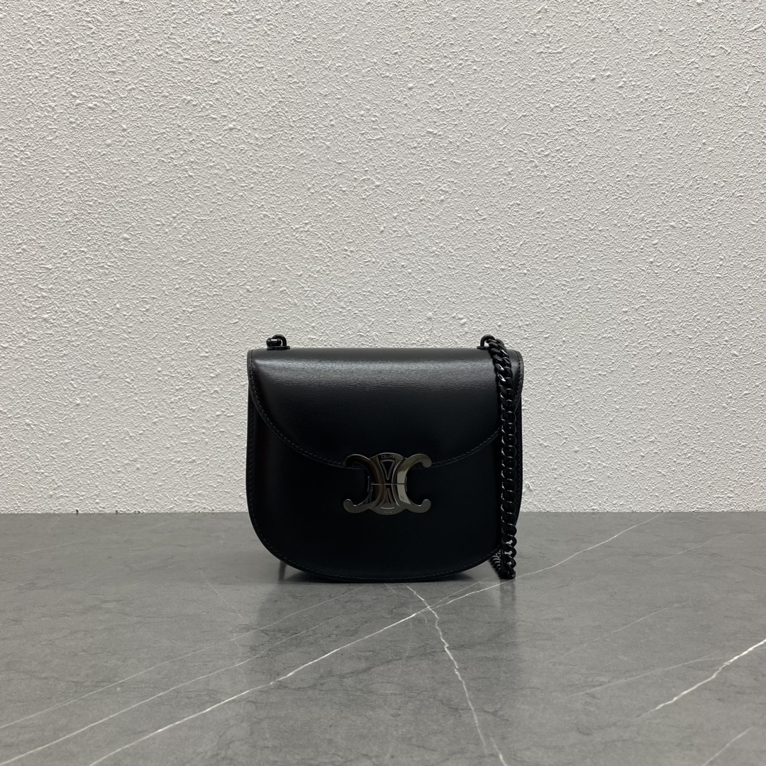 [TOP] CELINE Besace Triomphe Bag 18.5×6×15.5 cm - GHW - Black