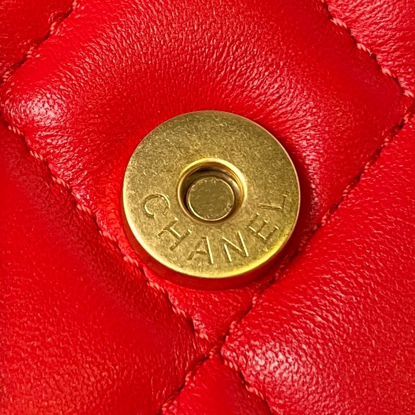 [TOP] CHANEL Metal Bracelet Flip Phone Trendy Bag Raised Logo 9 × 17.2 × 3.5 cm - Red