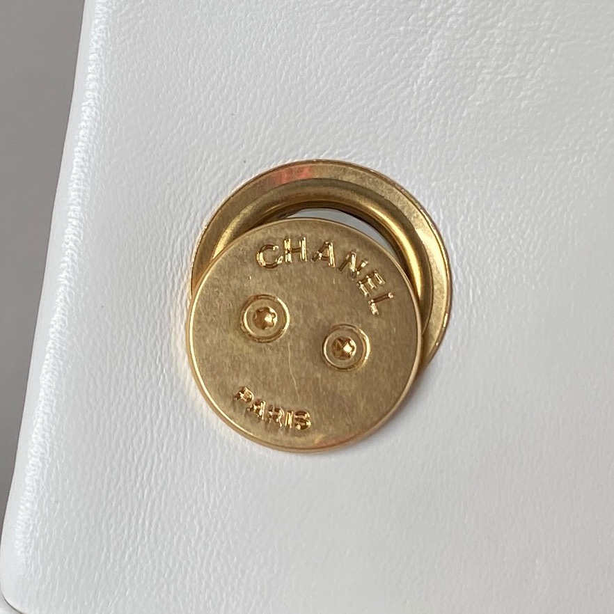 [TOP] CHANEL Gold Beads Flap Bag 16x25x10 cm - White & Red GHW