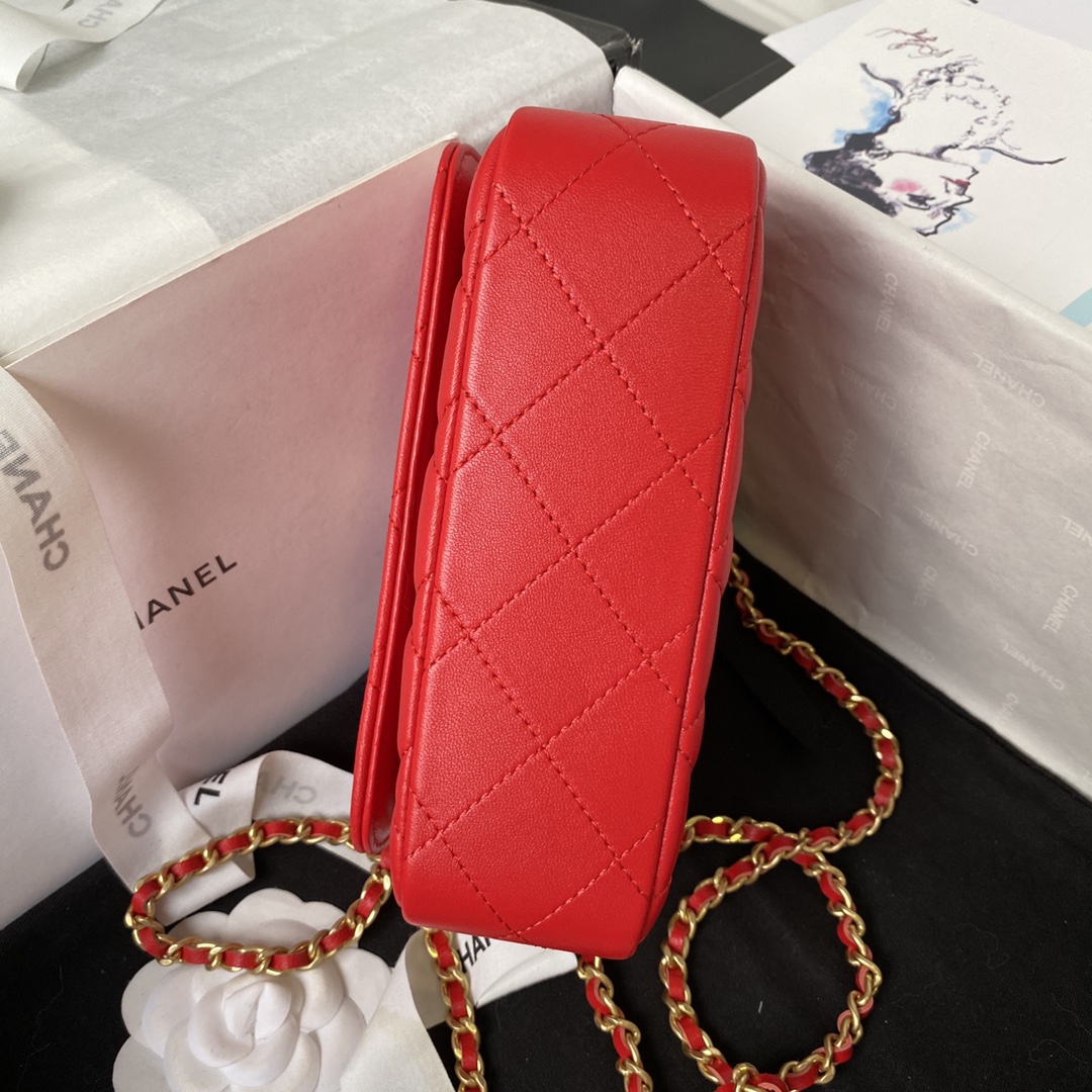 [TOP] CHANEL Metal Bracelet Flip Phone Trendy Bag Raised Logo 9 × 17.2 × 3.5 cm - Red