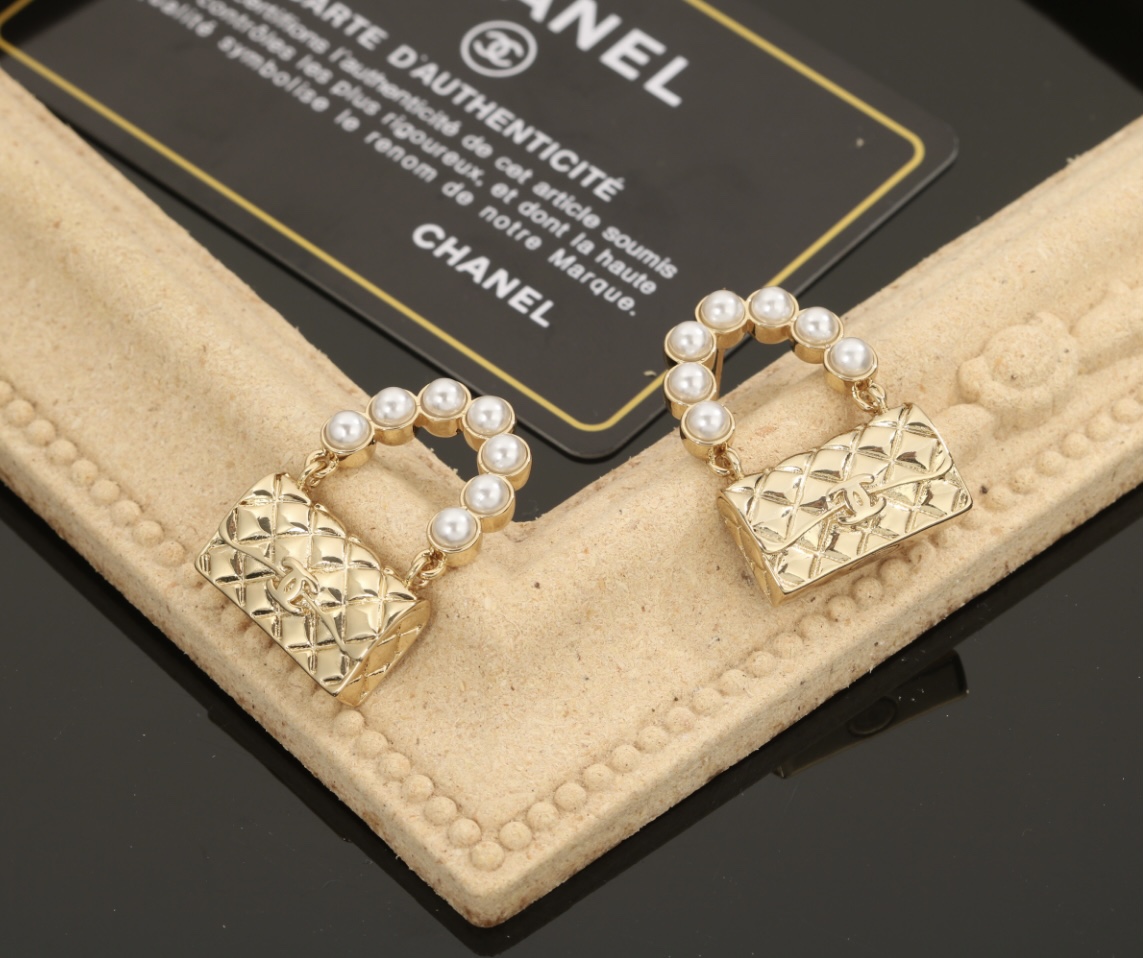 [TOP] CHANEL Double C Bag Earrings